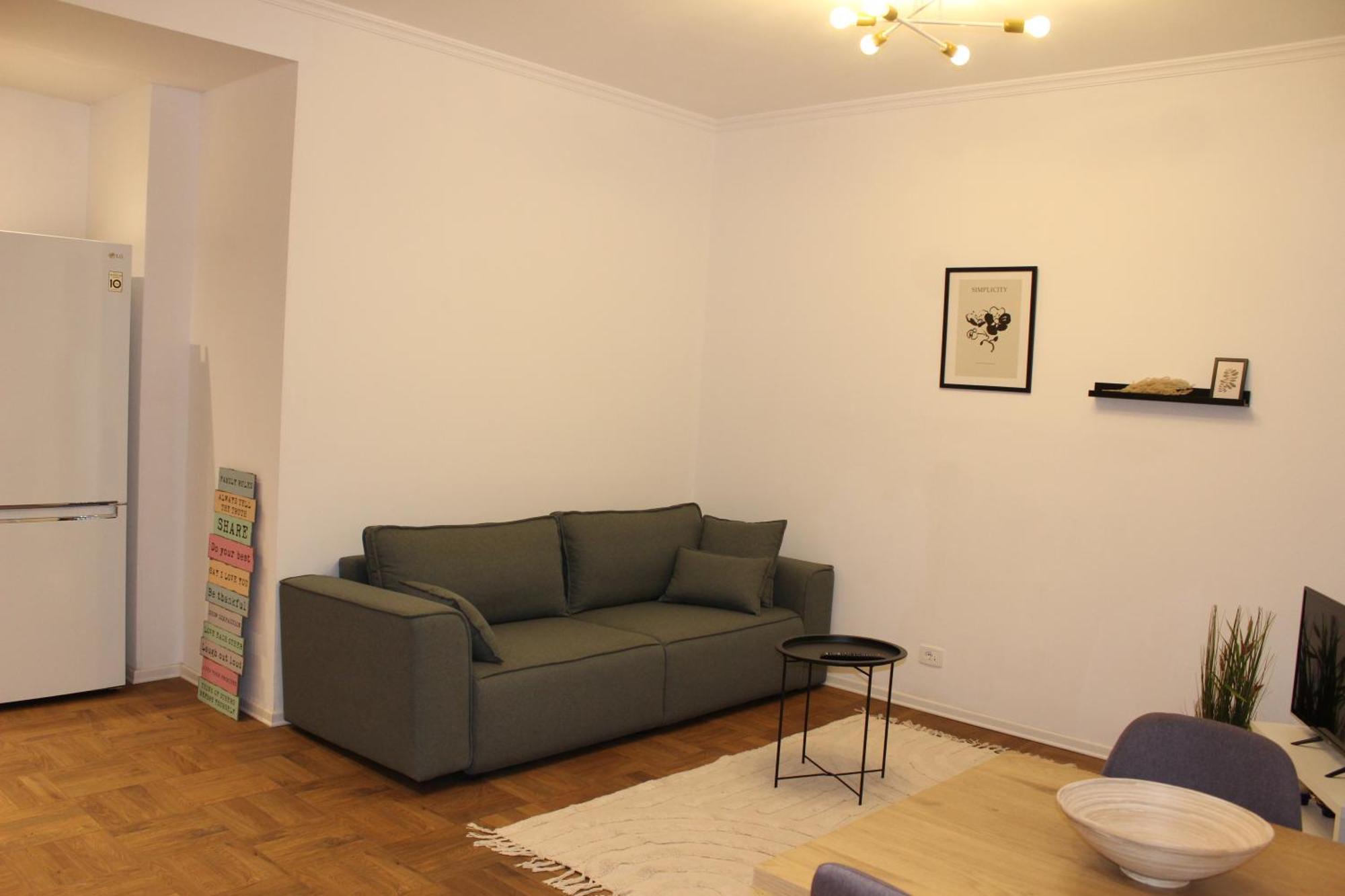 Simplicity Center Тирана