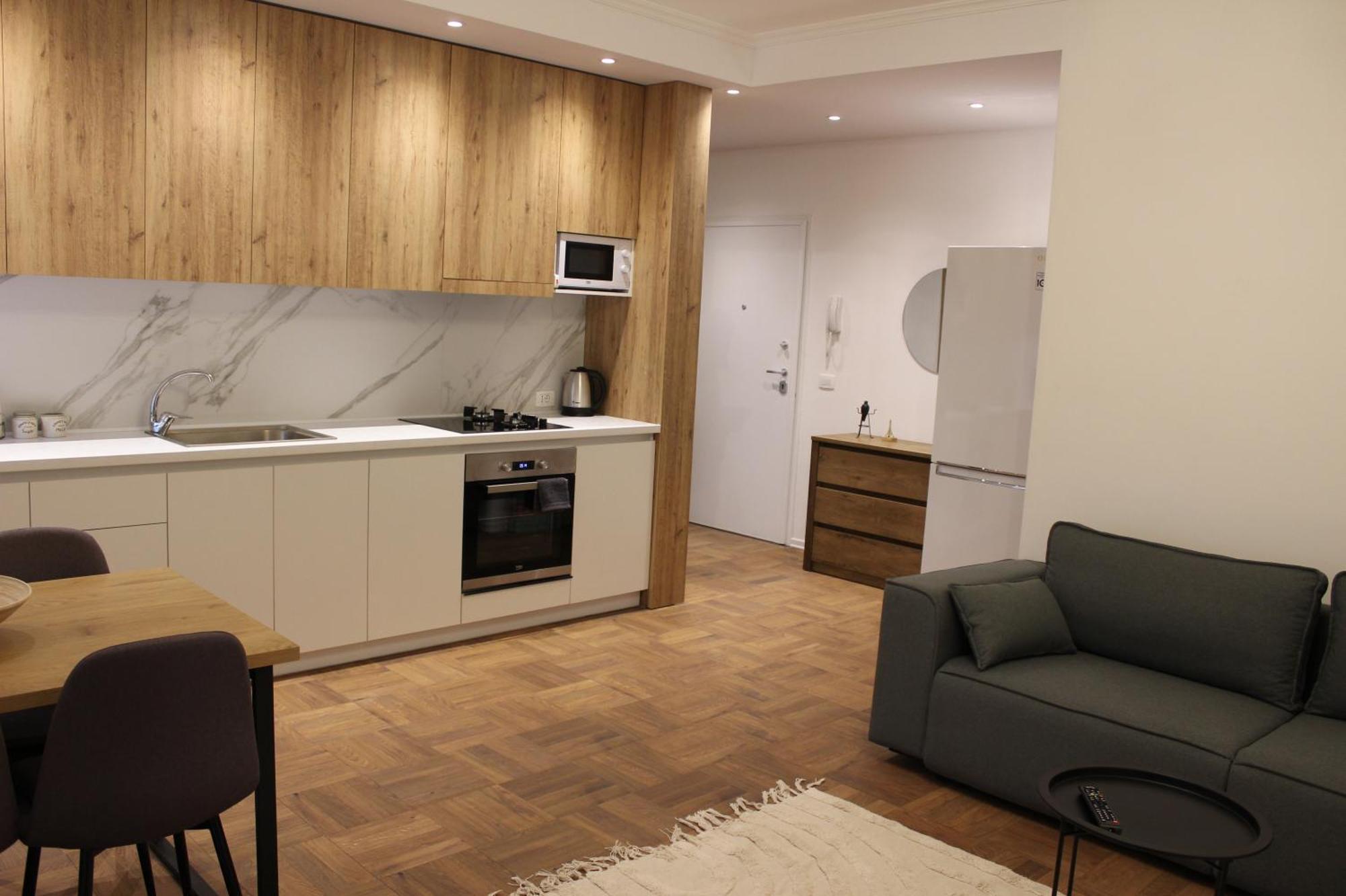 Simplicity Center Апартаменти Тирана